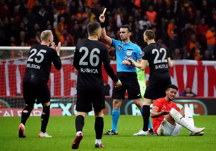 İkisi Fatih Terim'in