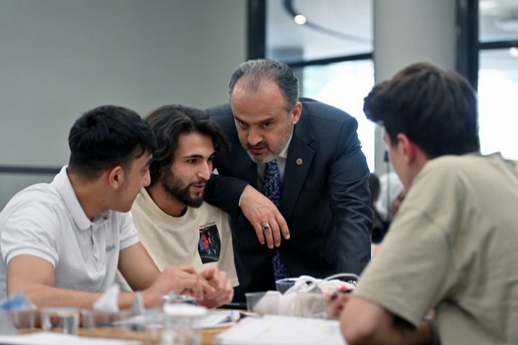 Bursa'da gençlik yatırımları hız kesmiyor