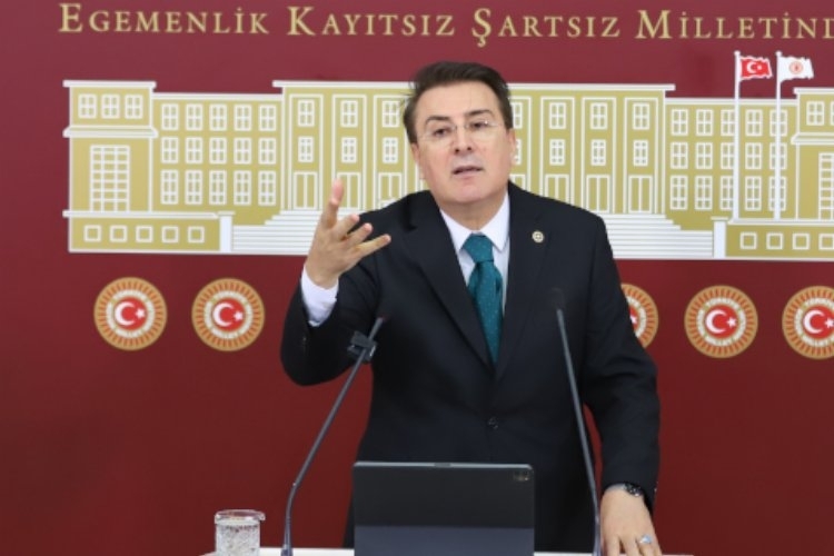 AK Partili Aydemir: Kılıçdaroğlu icazet için İngiltere'ye gitti