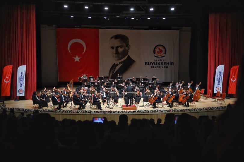 Cumhurbaşkanlığı Senfoni Orkestrası Denizlileri Büyüledi