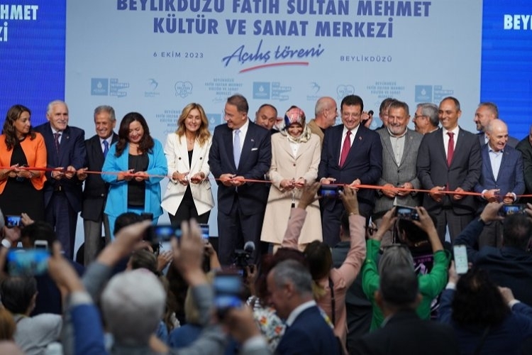 Beylikdüzü'nde Batı İstanbul'un En Büyük Kültür Tesisi Açıldı